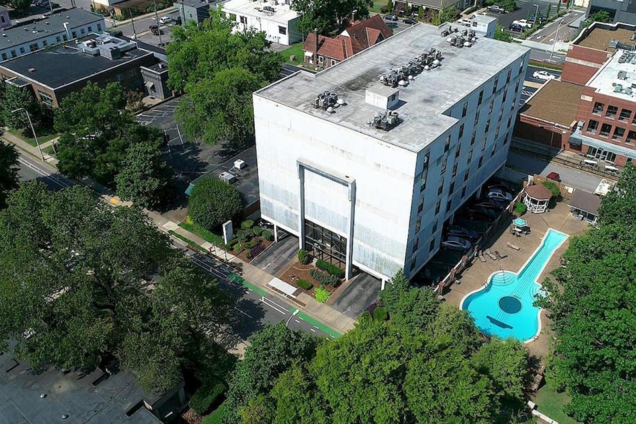 Elvis But Modernized 3 Beds Pool Parking *